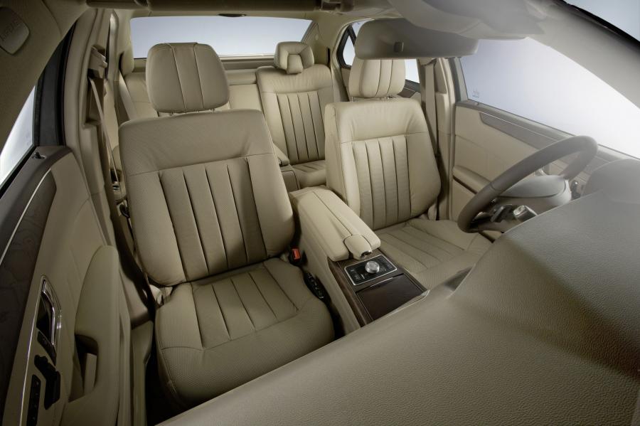  Mercedes-Benz E-Class 2010 года  (фото 93 из 128)